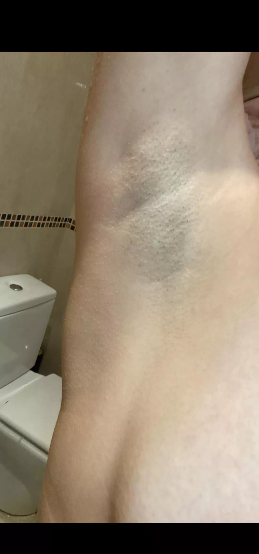 What do you prefer smell or lick my recently shaved armpit? 🤤