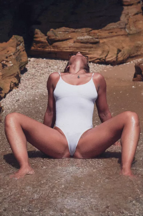 Who else loves the beach