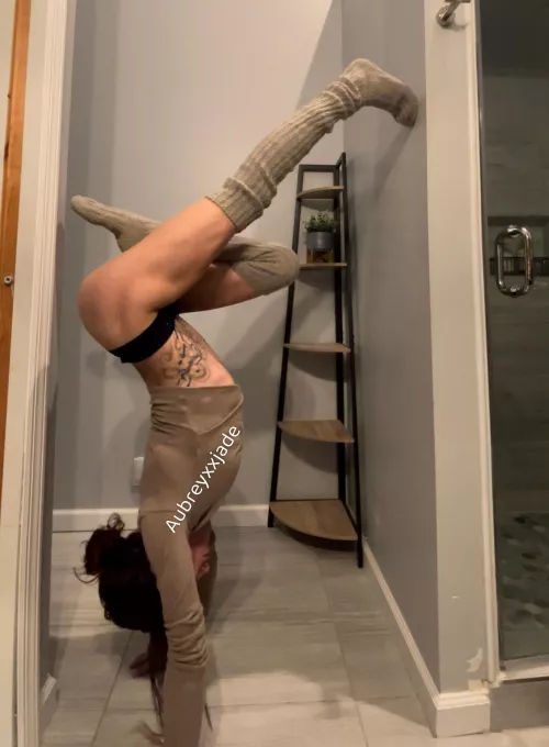 Who wants to help me warm up?🥰🥵