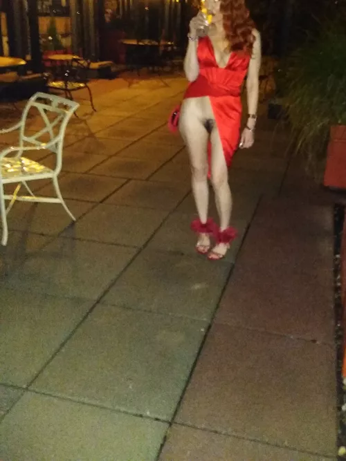 Windy on the bar terrace😘