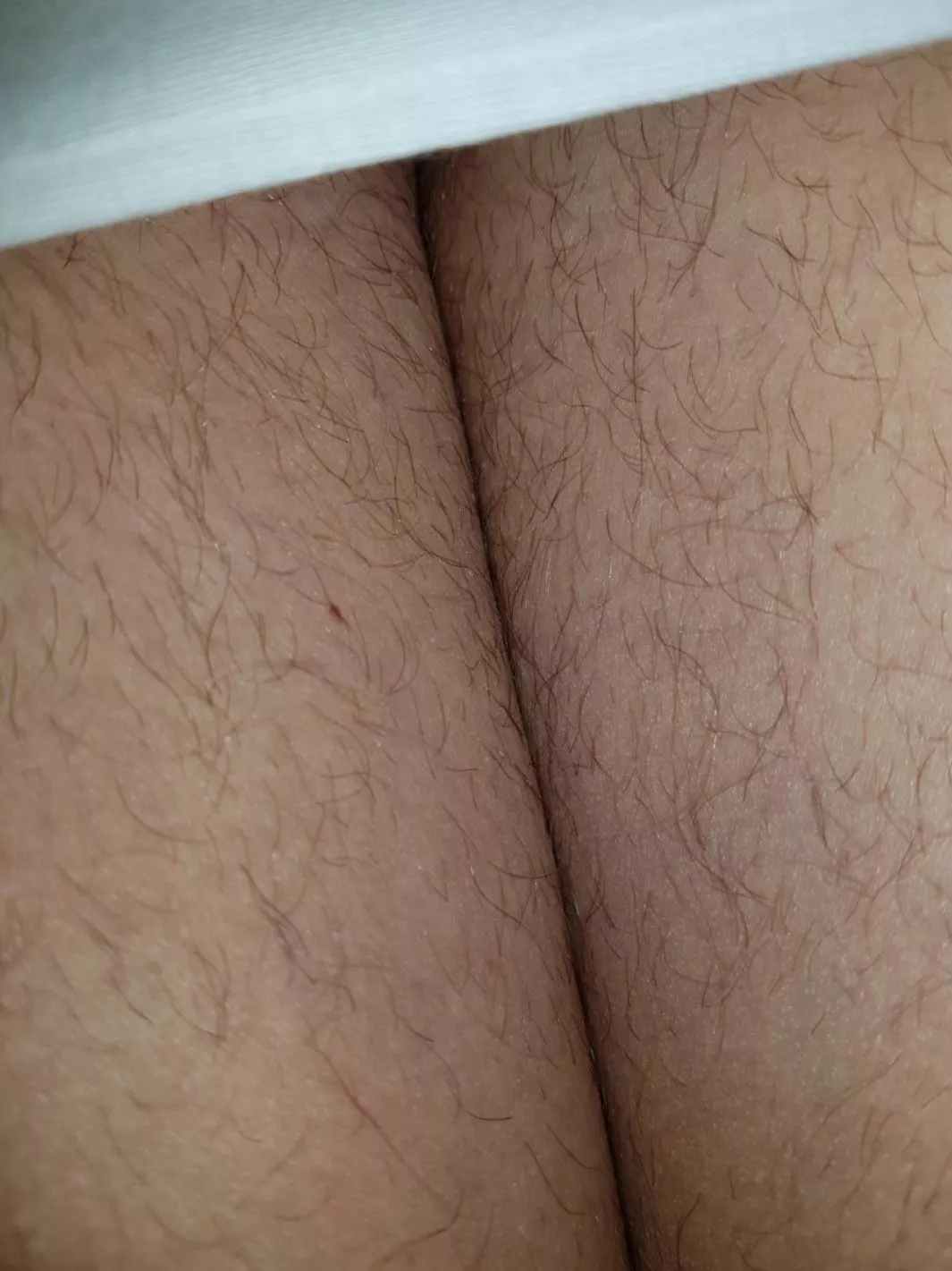 You've seen the hairy thighs, now imagine the full bush😉