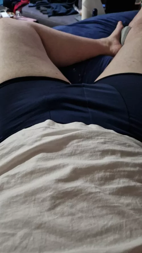 19 chubby German just came home from school looking for entertainment. add me @jann_hauke