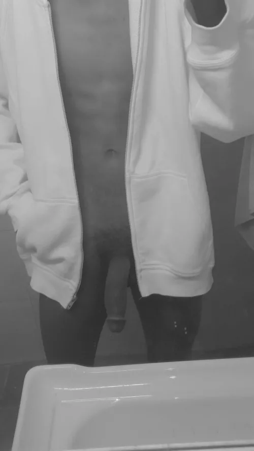 20 cj_oblock on snap if u old & hairy dont send me nun