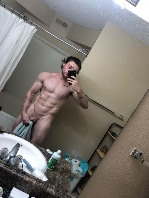 [23m] just got back from the gym, now who’s ready for some cardio😏