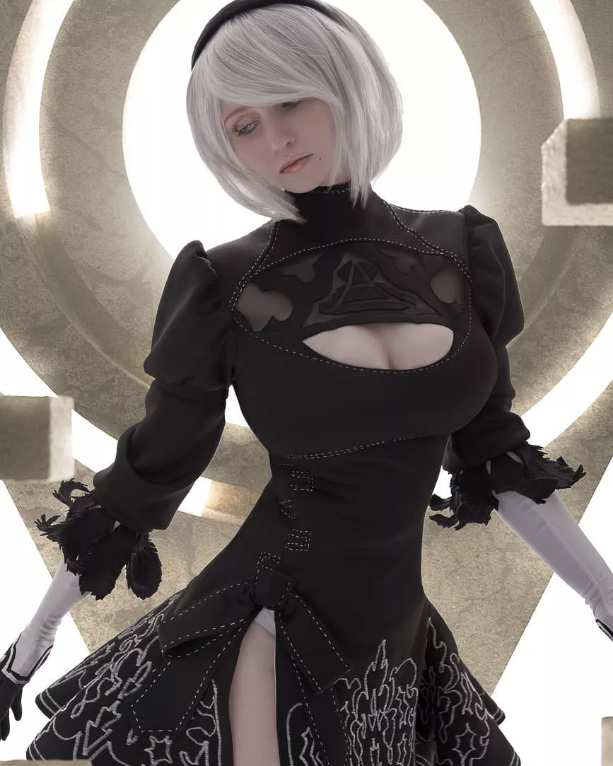 2B by Claire Sea