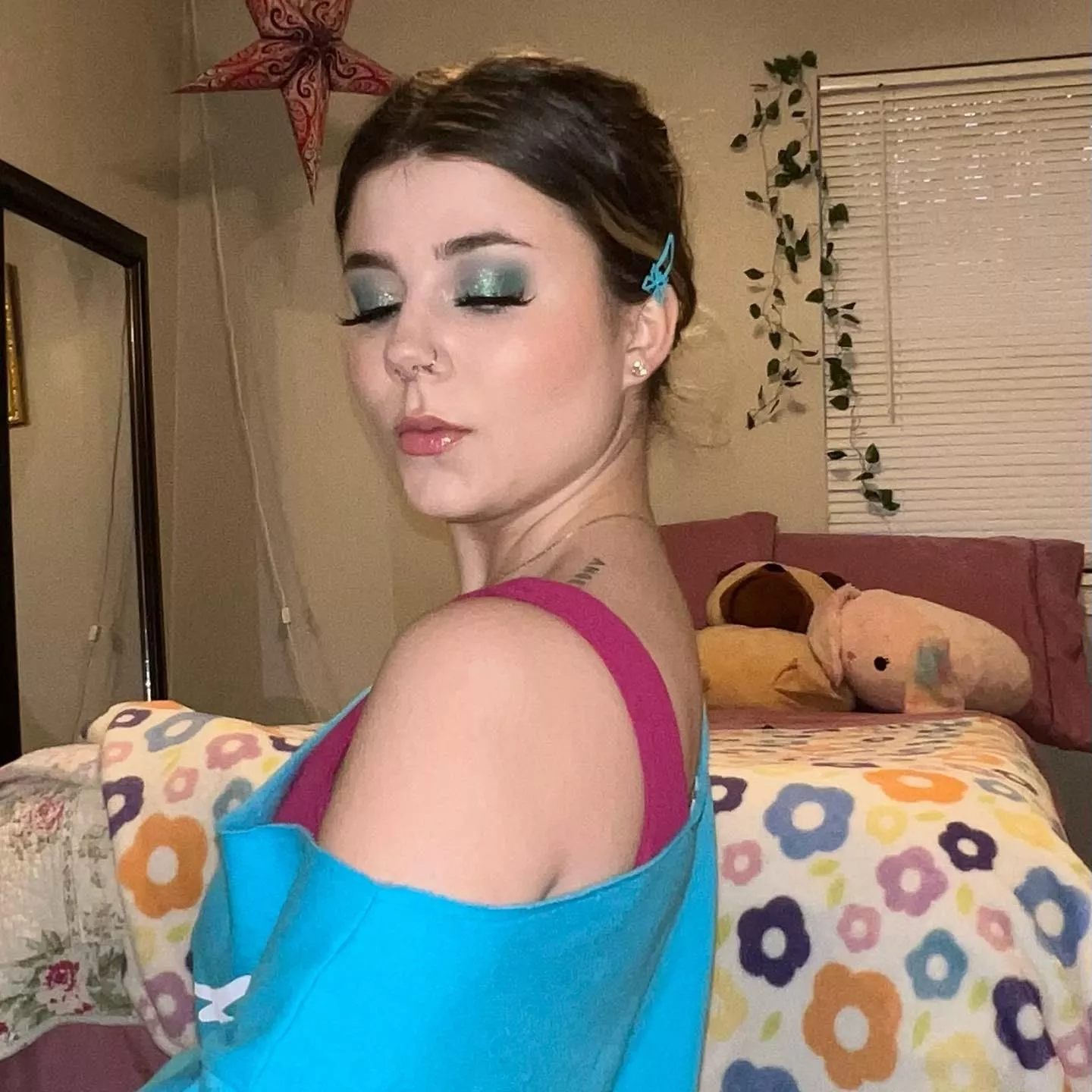 A mild bit of shoulder (f) <3