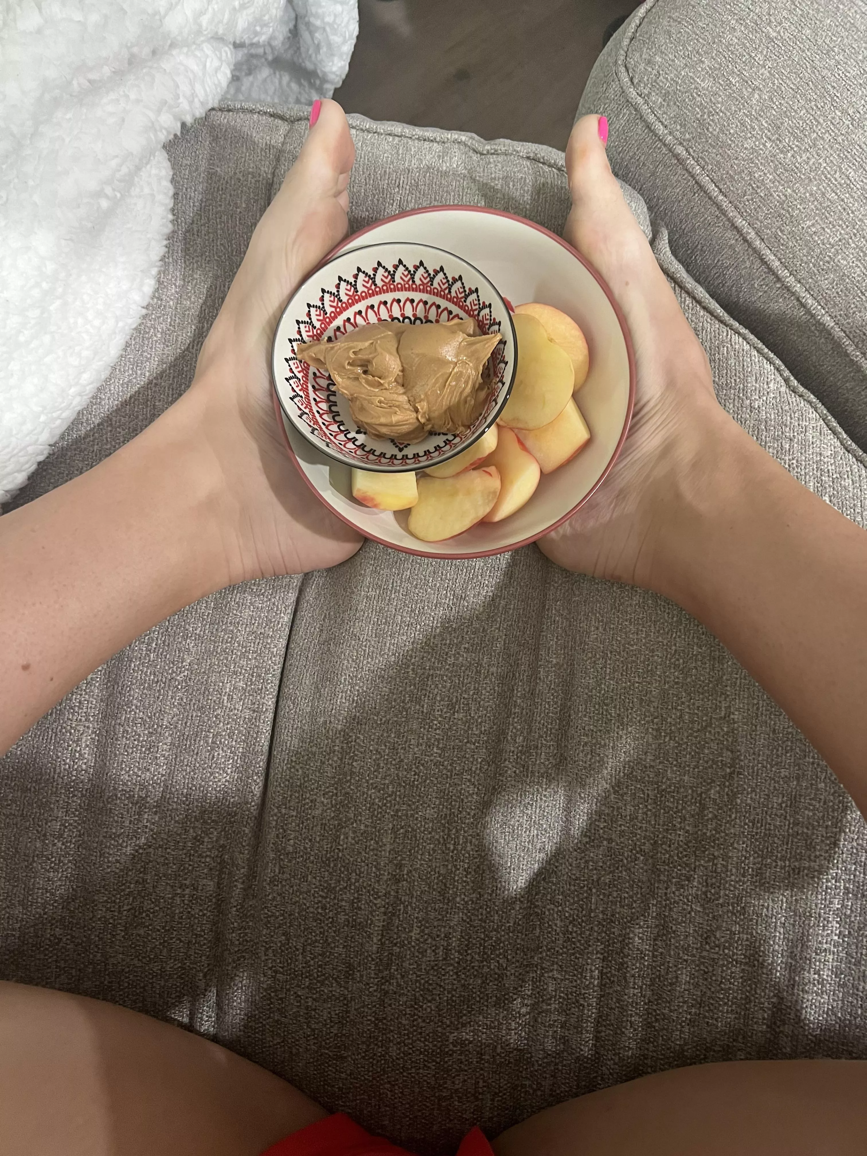 About to eat a midday snack. It would feel so good to have peanut butter licked off my toes!