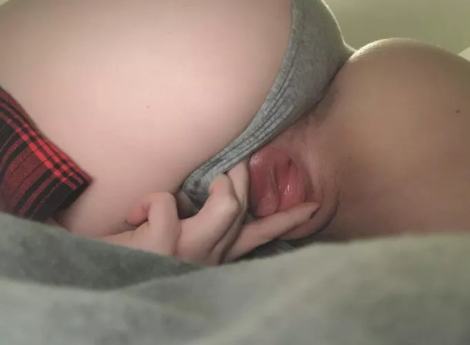 an 18yo archive… don’t let daddy find out 💕