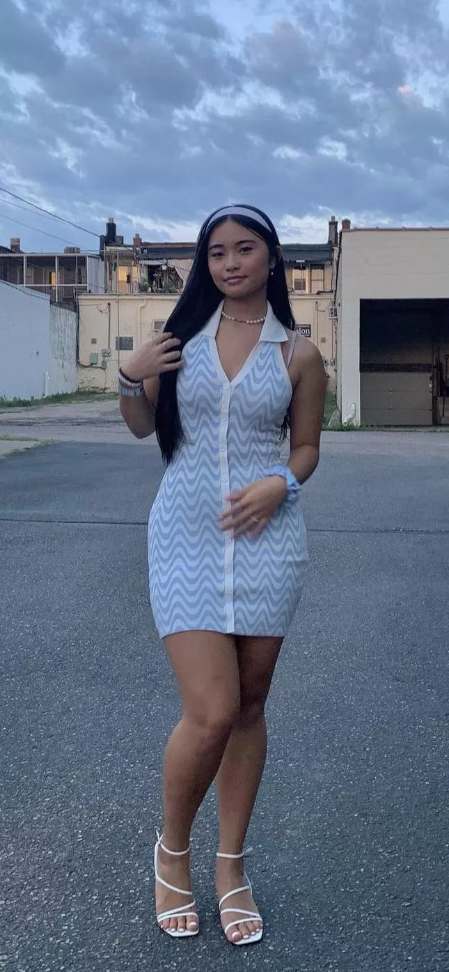 another pic of the left girl! (from my previous post)