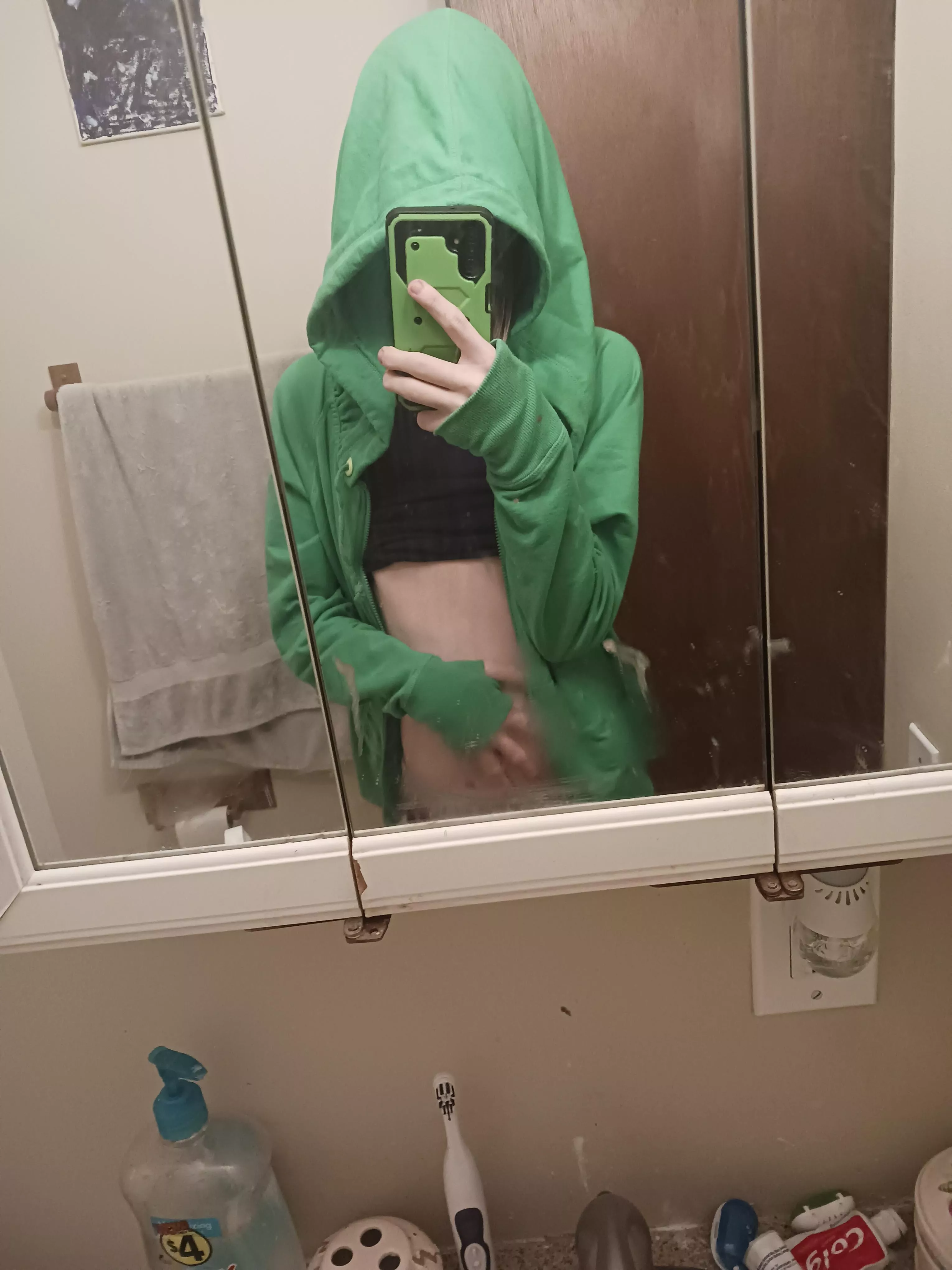 been a femboy for a while and getting more comfortable with my body ☺️