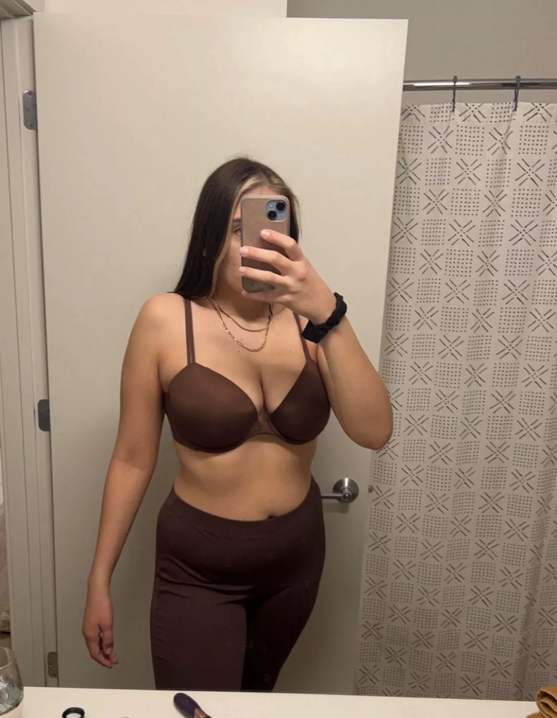 Best part of the day is getting undressed 😉🧡