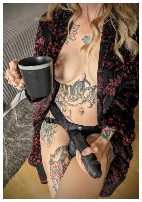 Come here and suck it, while I enjoy my morning coffee ☕