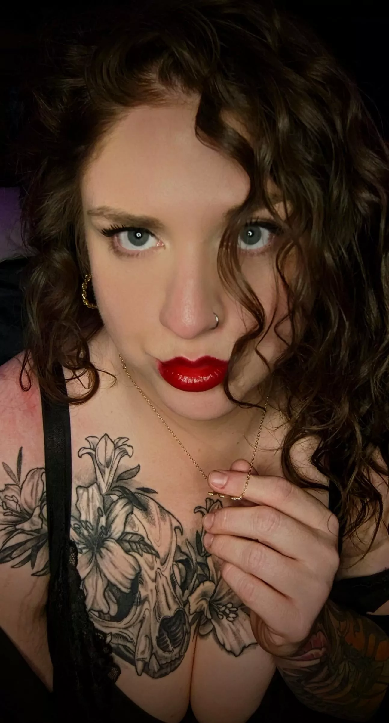 Costa Rican x German. Happy Hump Day, babes 😘