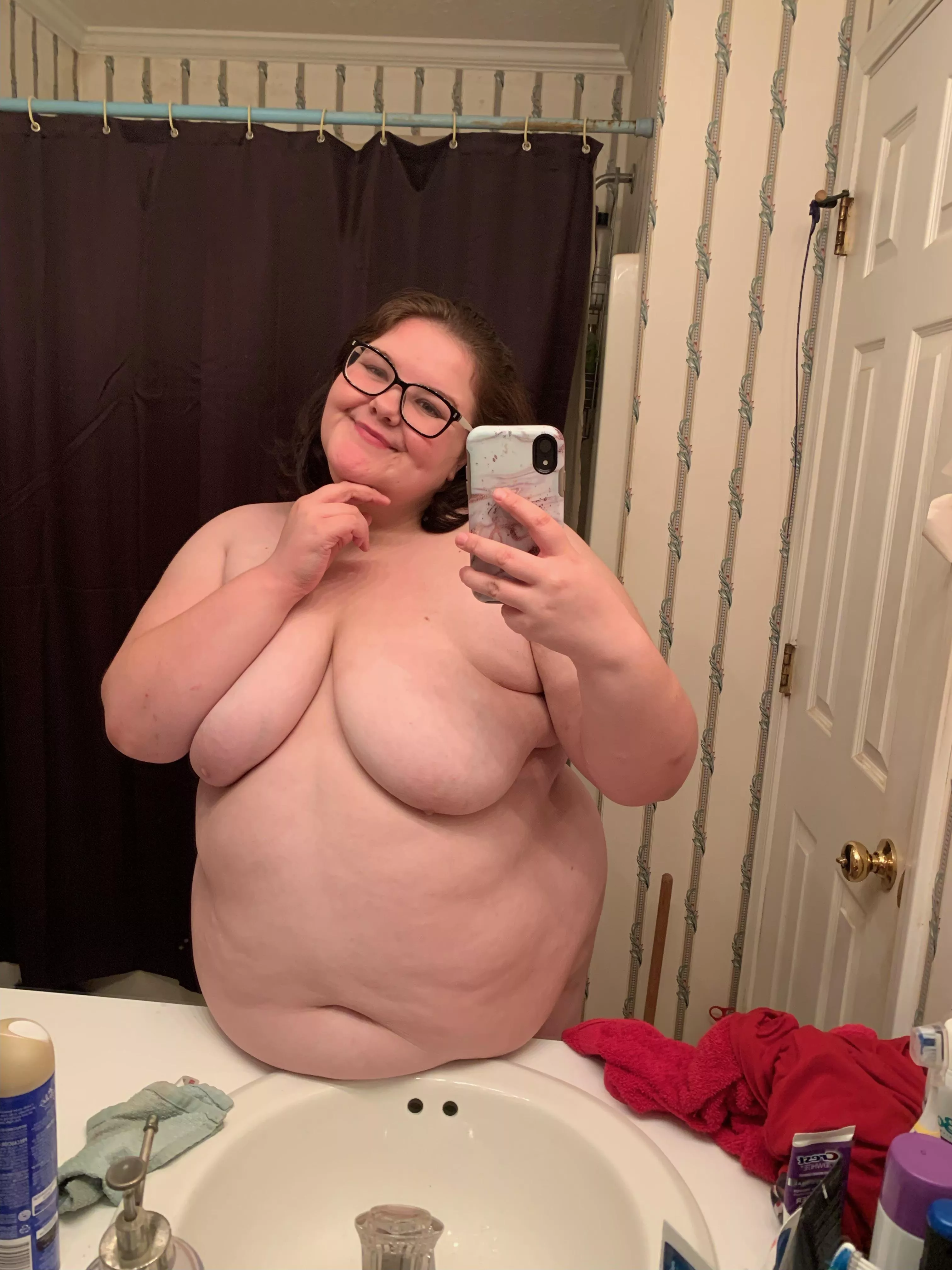 Cute bathroom selfie ❤️