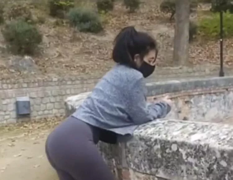 does anybody know who this is!?!