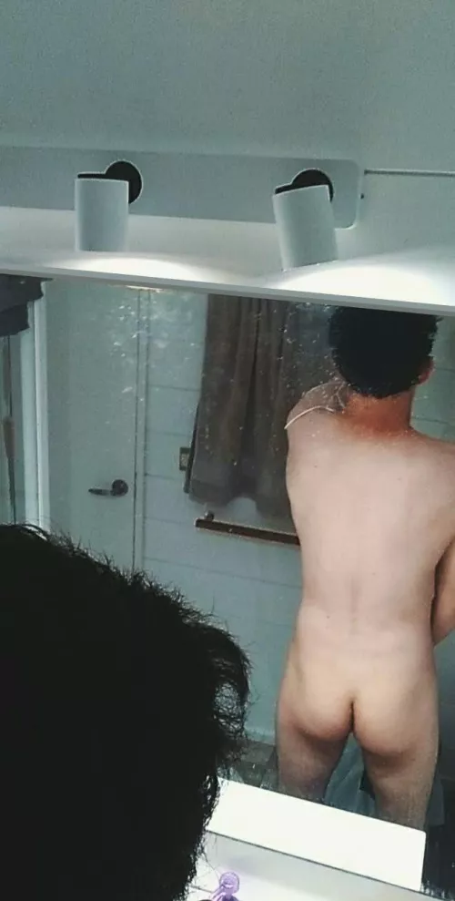 Does anybody like my ass?