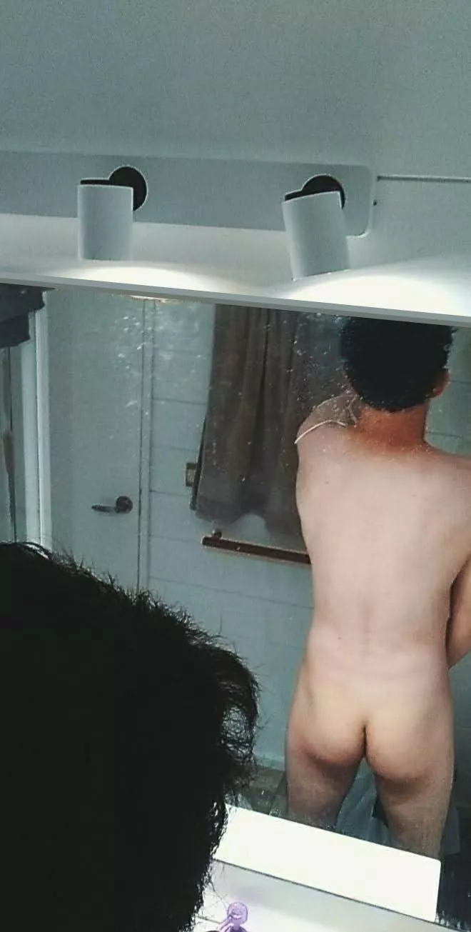 Does anybody like my ass?