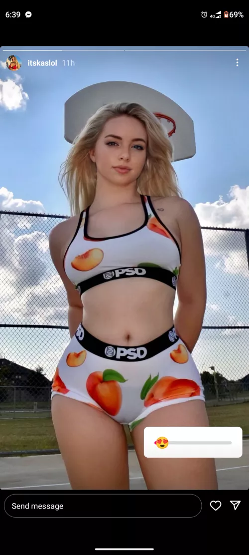 does anyone have her content?