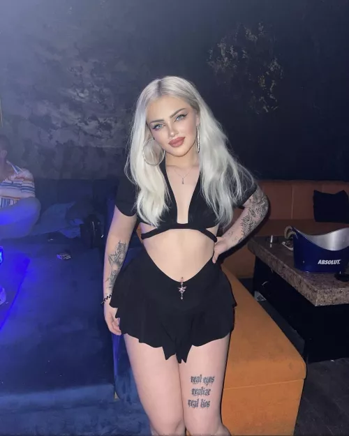 Eat me first, then fuck me