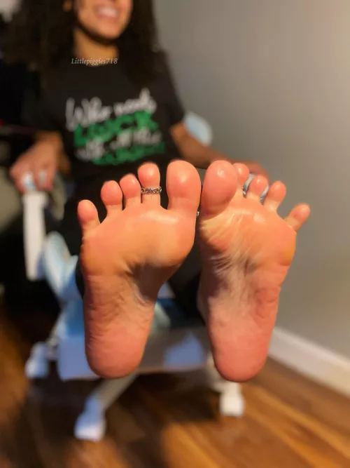 Enjoy the wrinkles on my soles