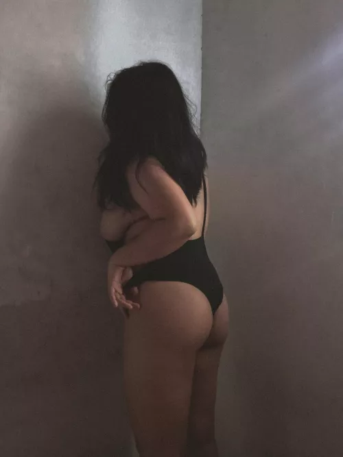 (f) She's escalating.