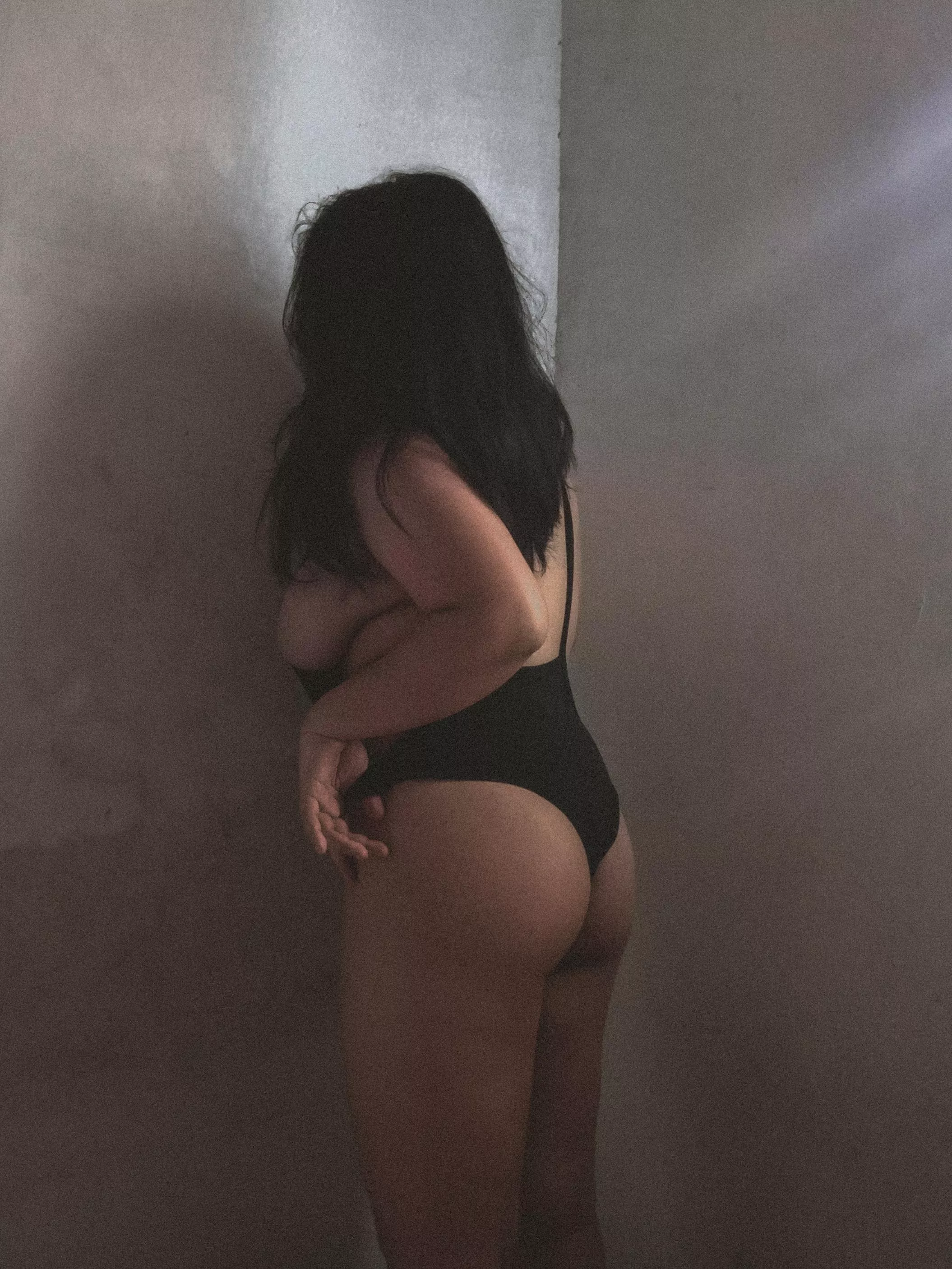 (f) She's escalating.