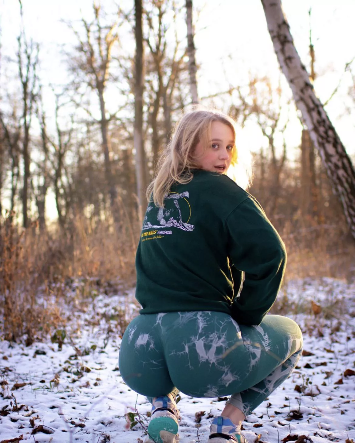 [F22] Golden hour and leggings = 🤤🔥