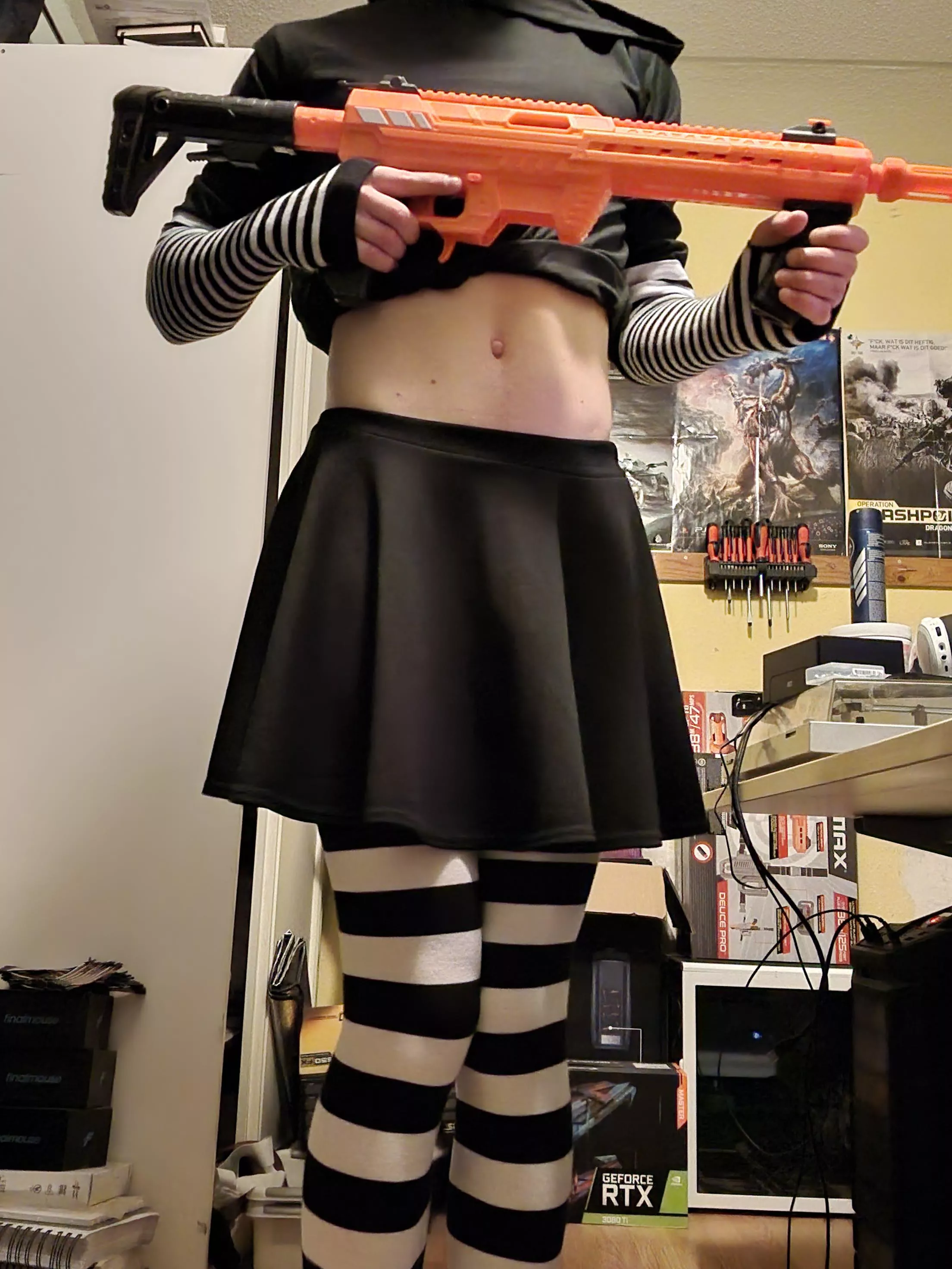 Femboy ready for battle. Bet you can't beat me :3