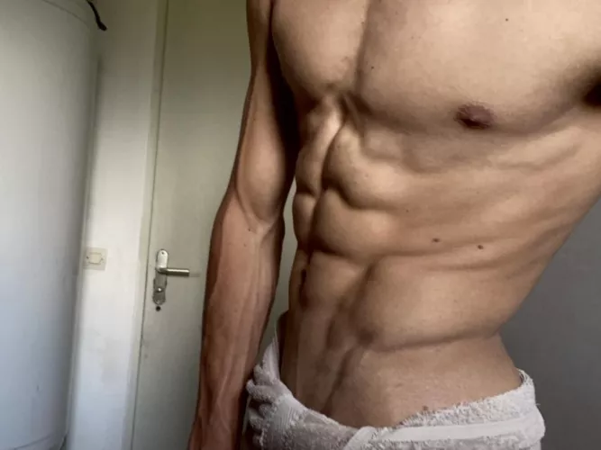 Hello ✌️😉[m] 28