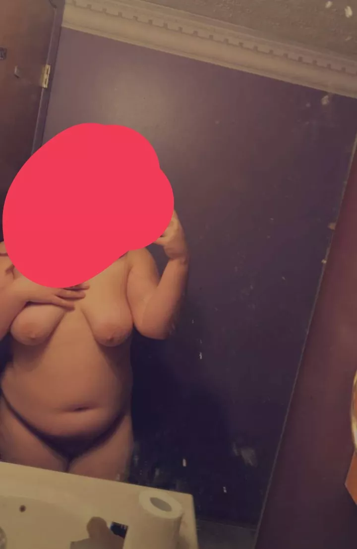 i know i posted this already but how would u rate my (f)at body?