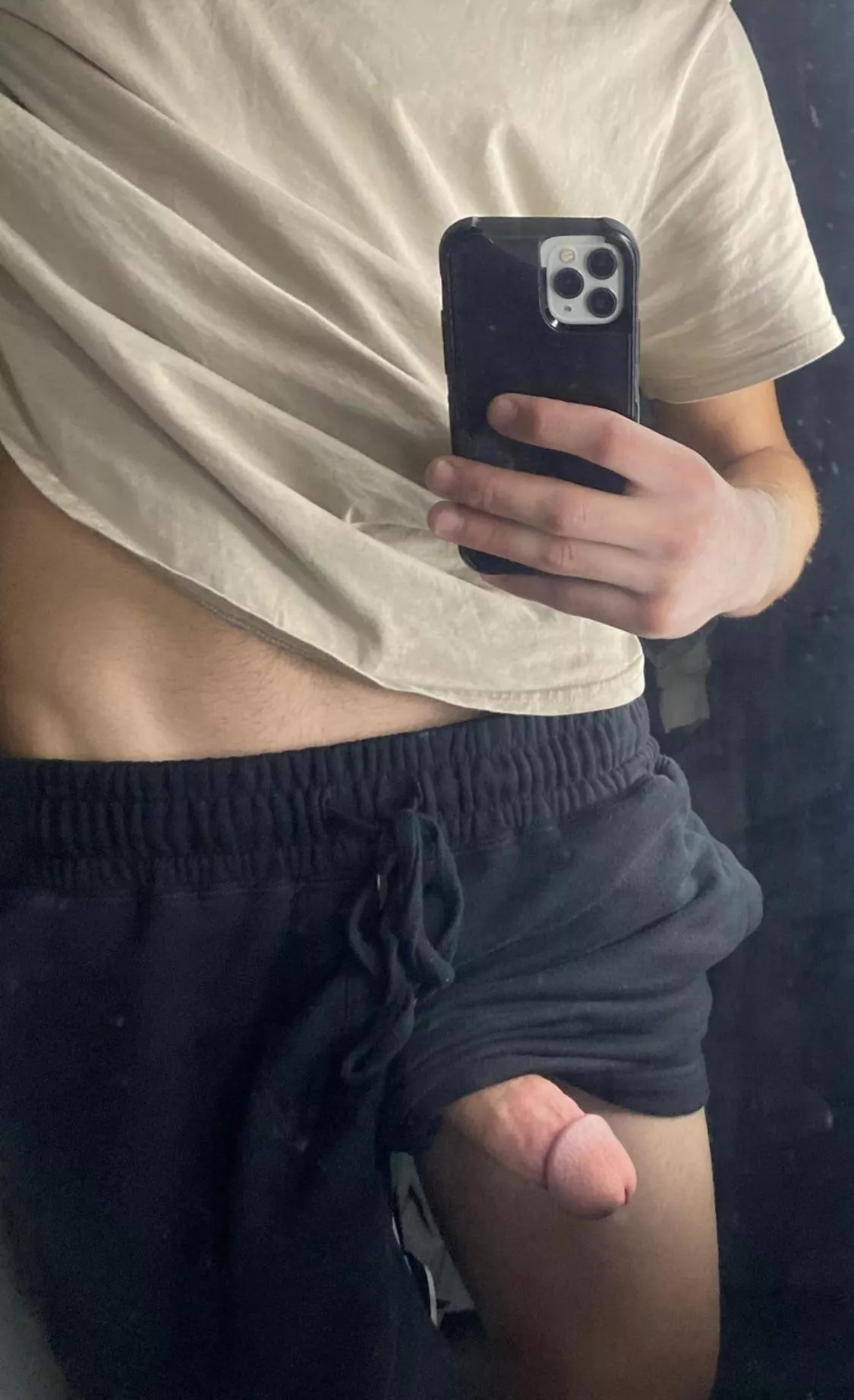 I know someone here can treat my cock right fashoo