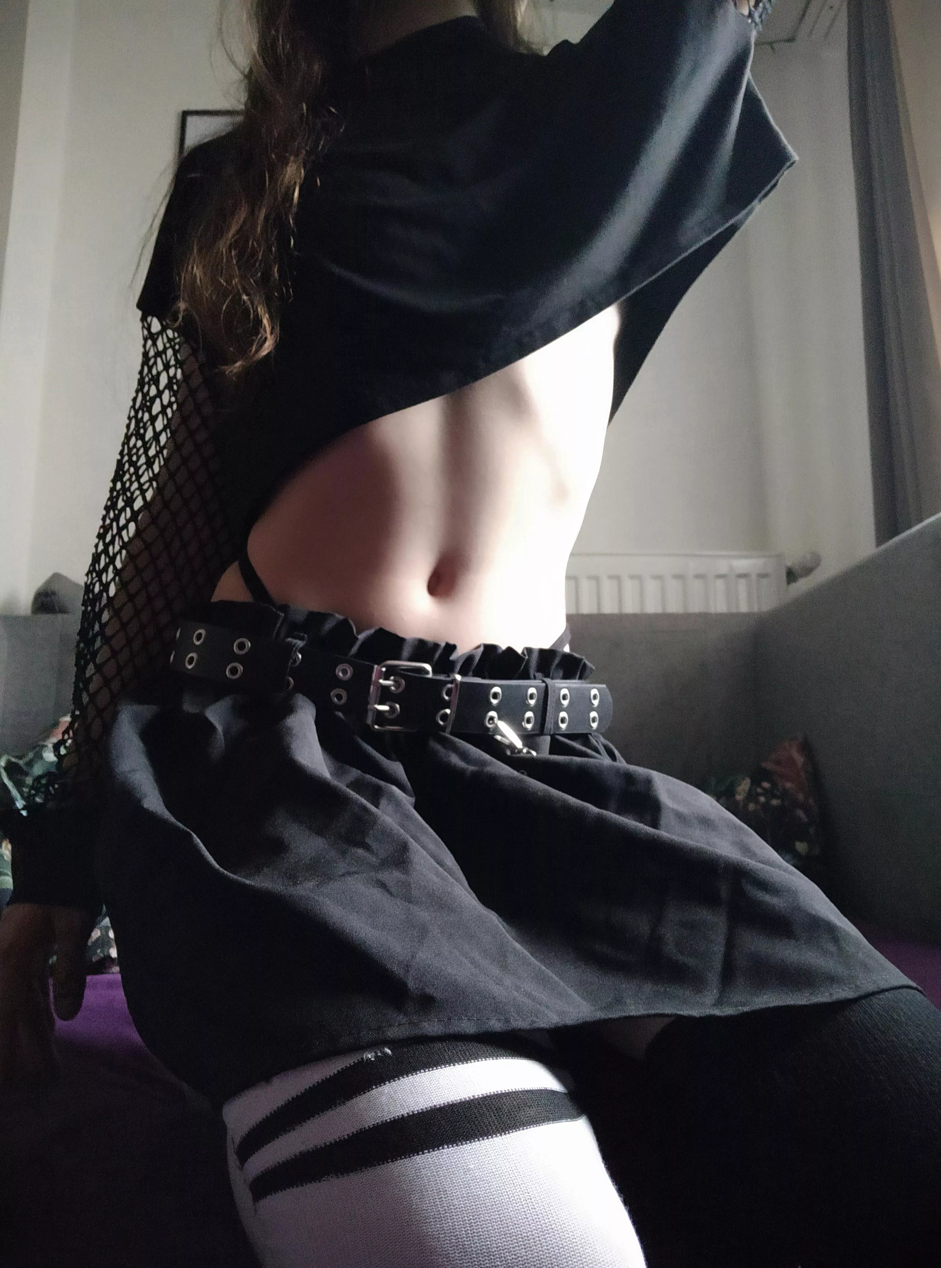 i like how my tummy looks here UwU