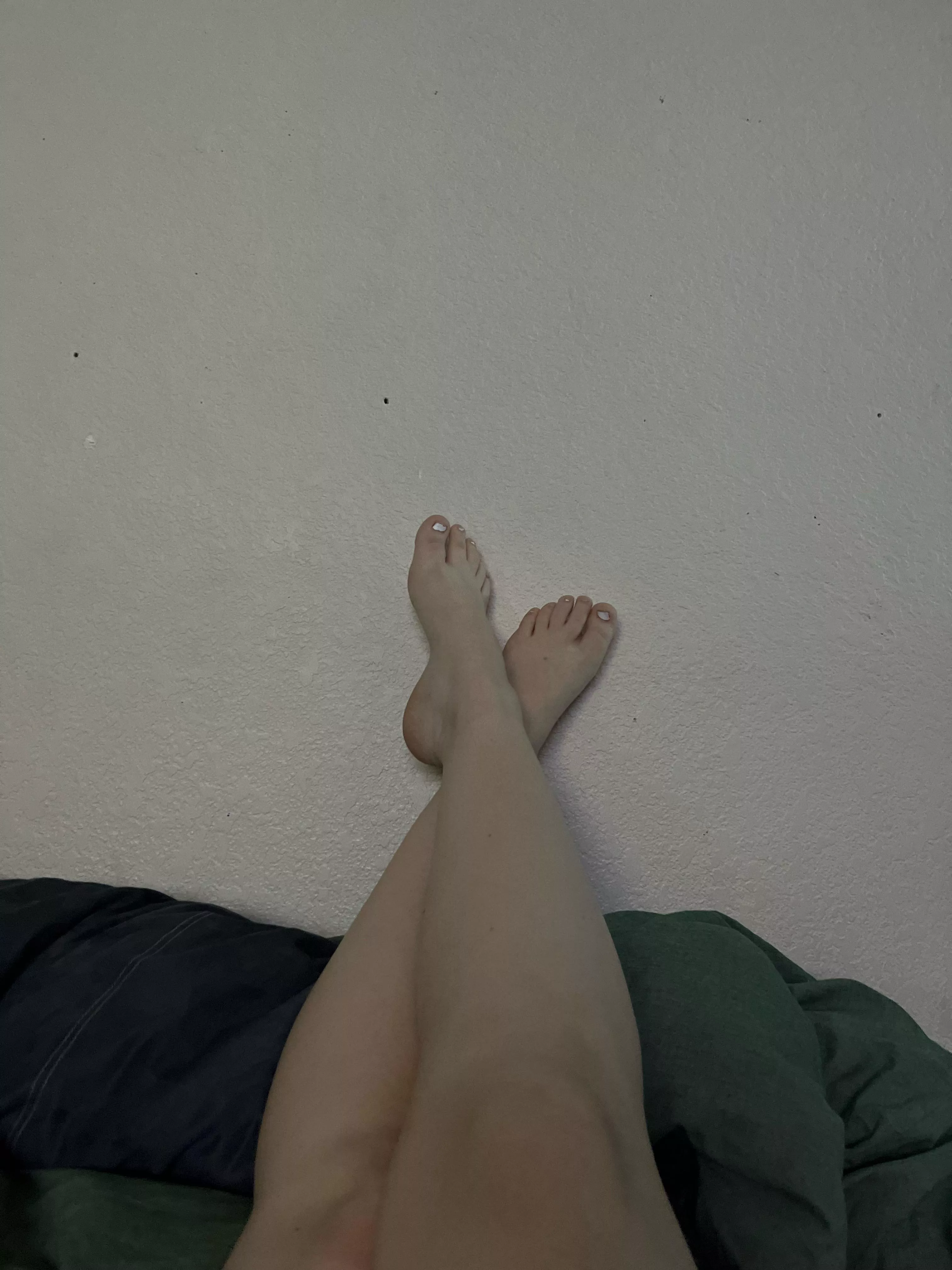 I might need a pedicure but my feet are still cute!