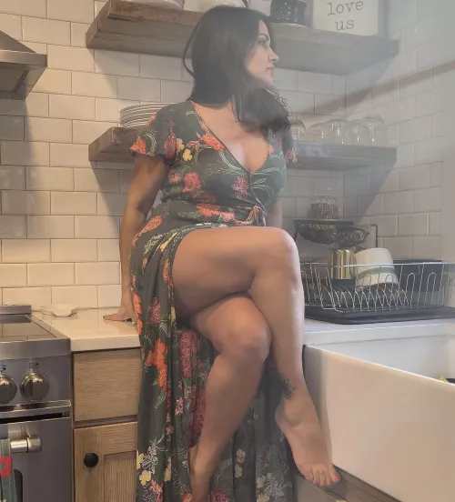 I only need you to come over to change a light bulb. I promise. 44 [F]