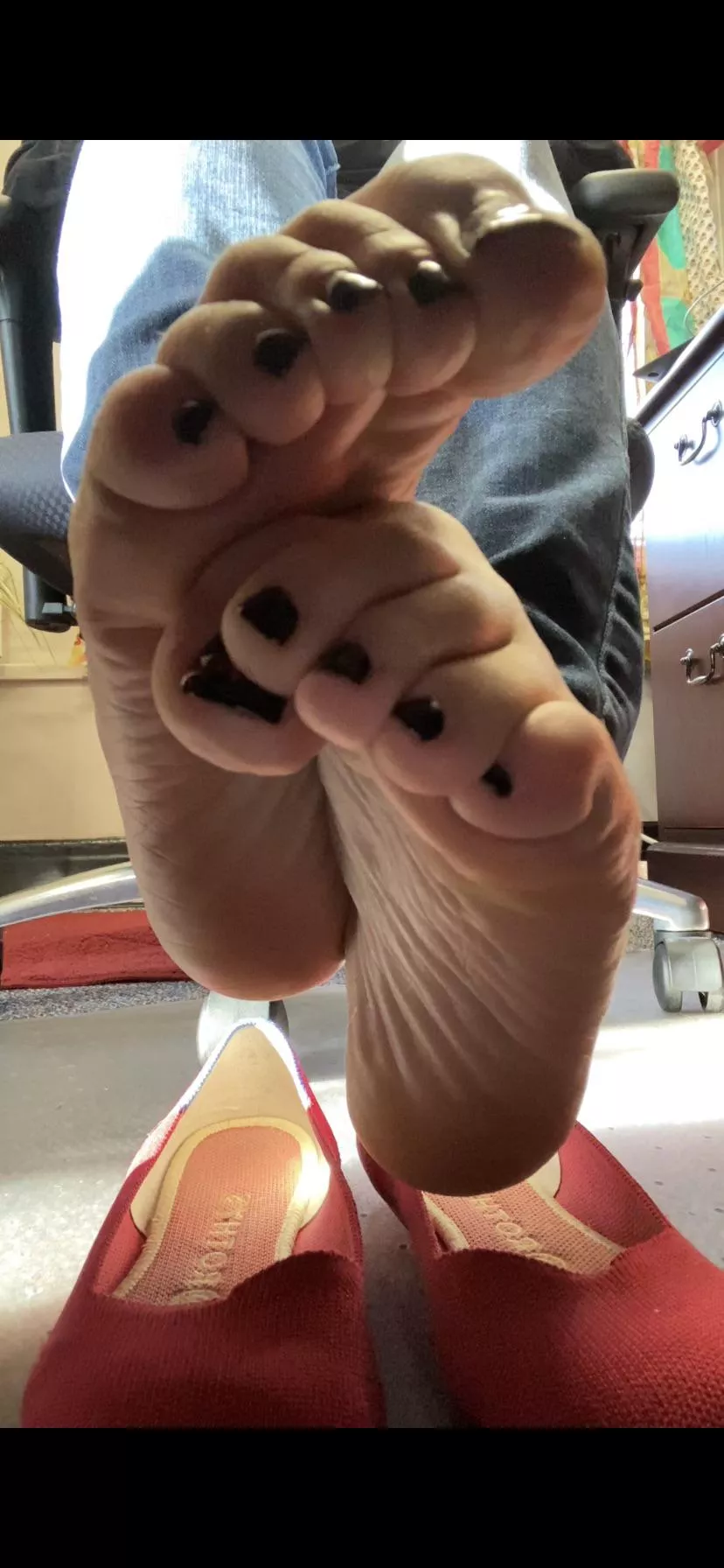 I owe, I owe.. it’s off to work I go! Want to sit under my desk and keep my feet company?