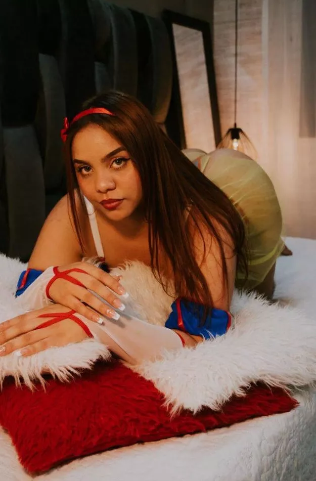 I want to feel your lips on my ass