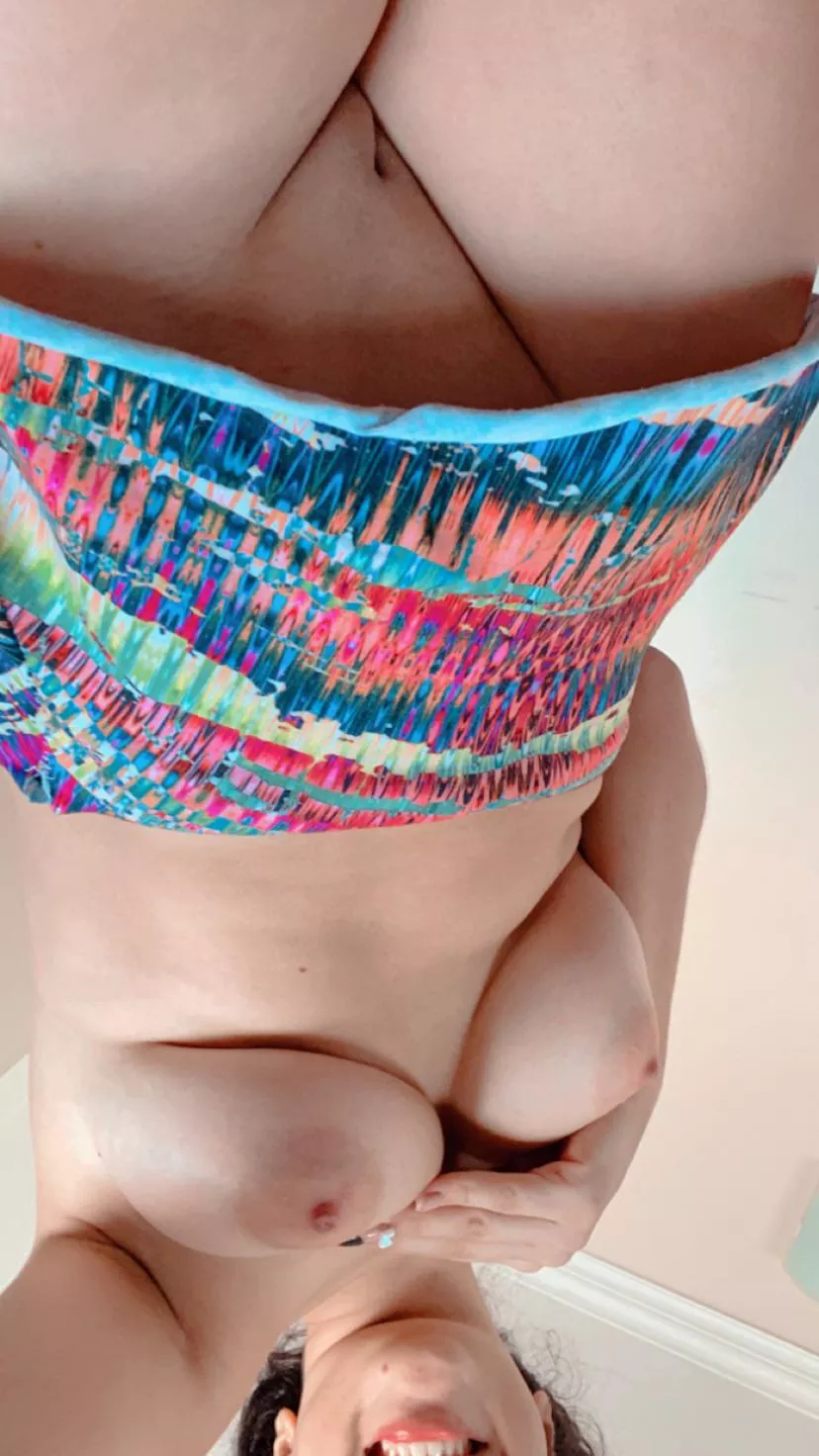 If you guess where I am from and my age, I will write to you in private 🤭😈