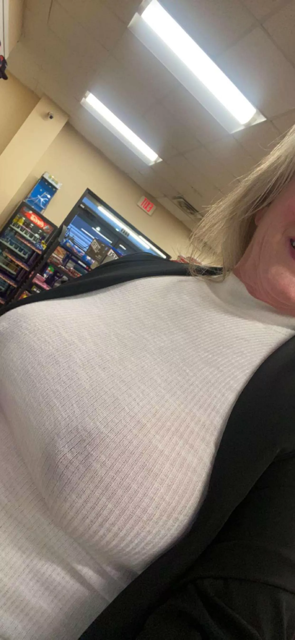 It’s not completely see through but it got plenty of attention!😈