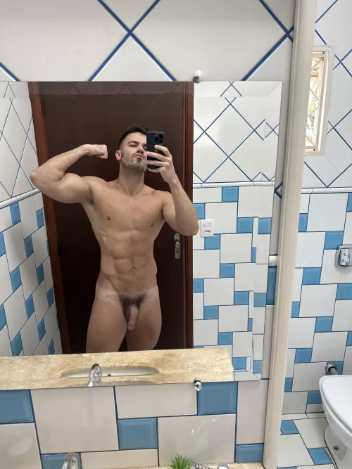 Just came from gym. Anyone to help me in bath?