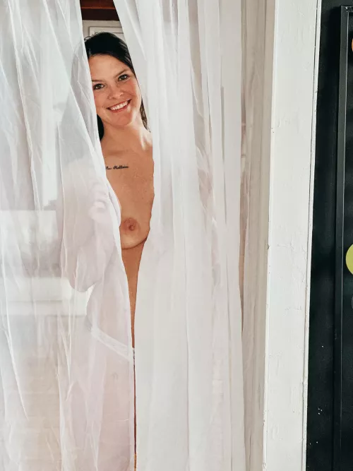 Line up on the other side of the curtain. I’ll take all of you one at a time. [image]