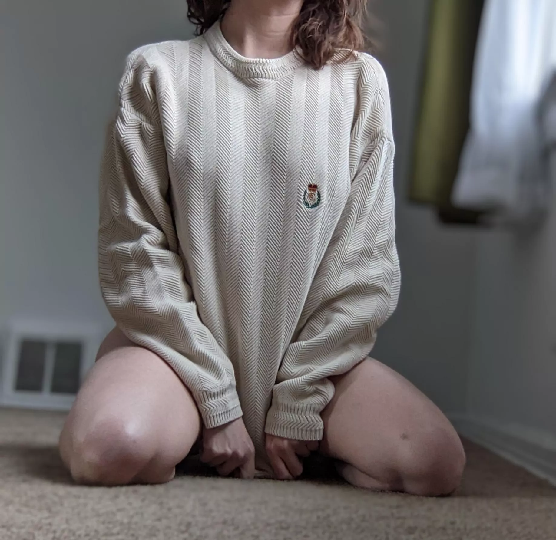 Living in baggy sweaters with no pants this winter [F]