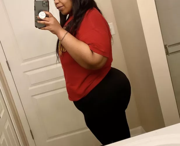 Looking for someone that can handle this much ass is hard