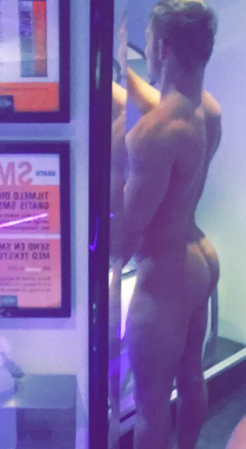 (M) a quick tan after a workout