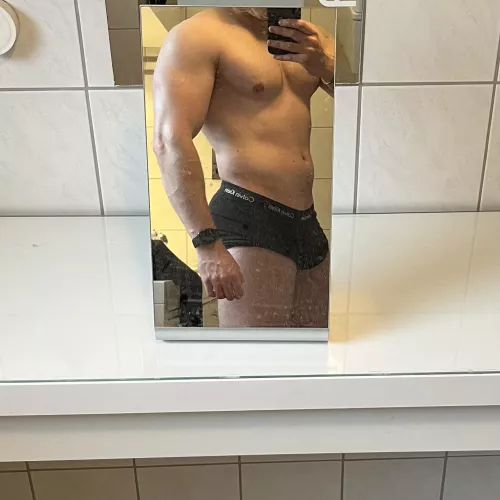 (M) post workout