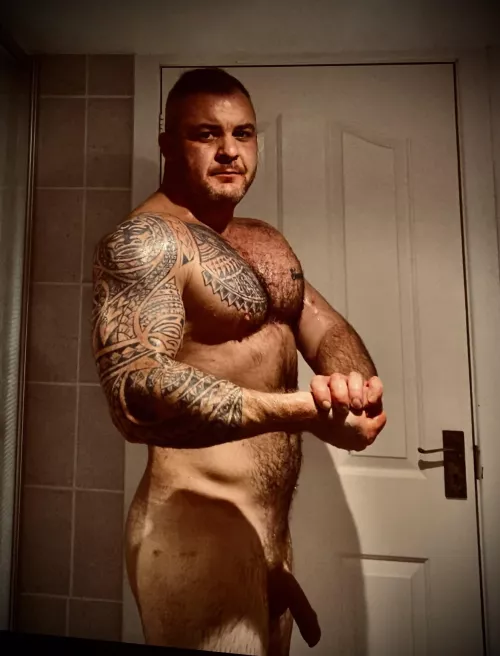 (M) Post workout flex for you lot