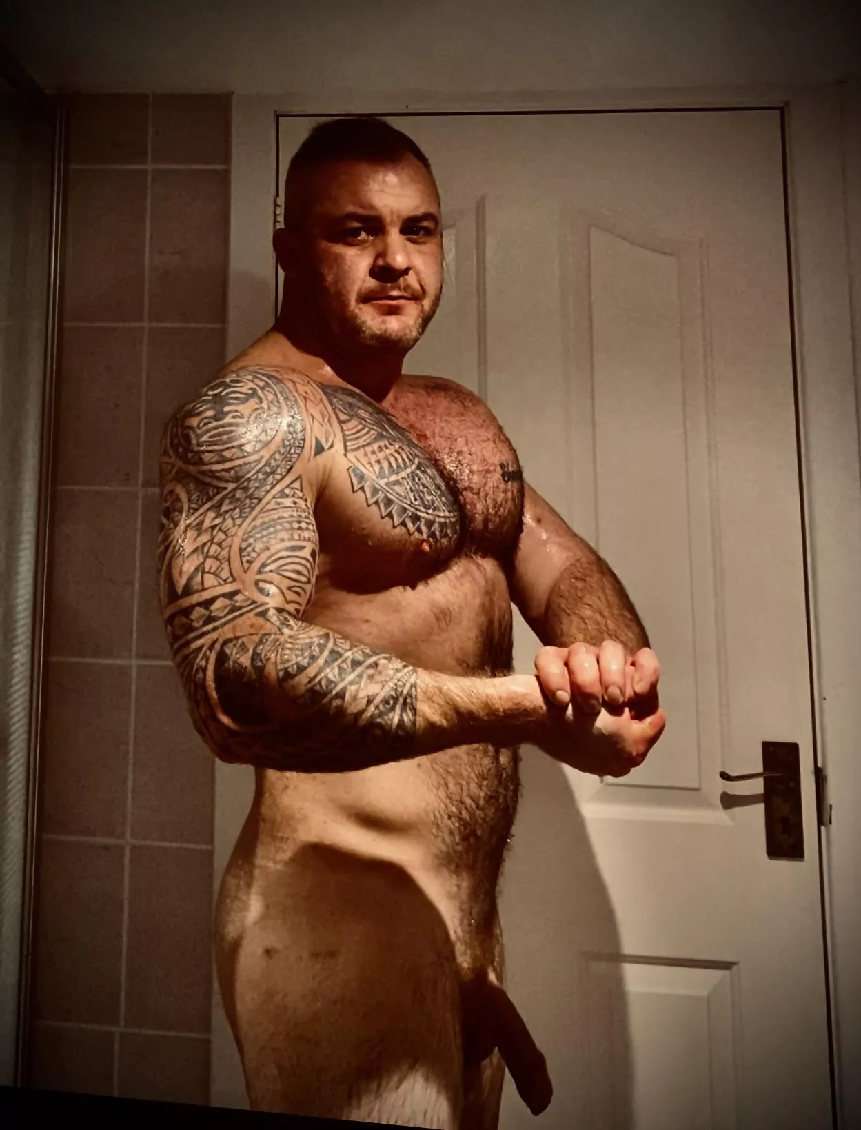 (M) Post workout flex for you lot