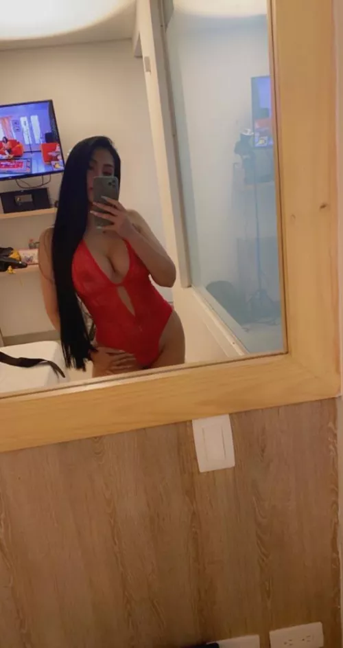 my boobs want to escape 🙁