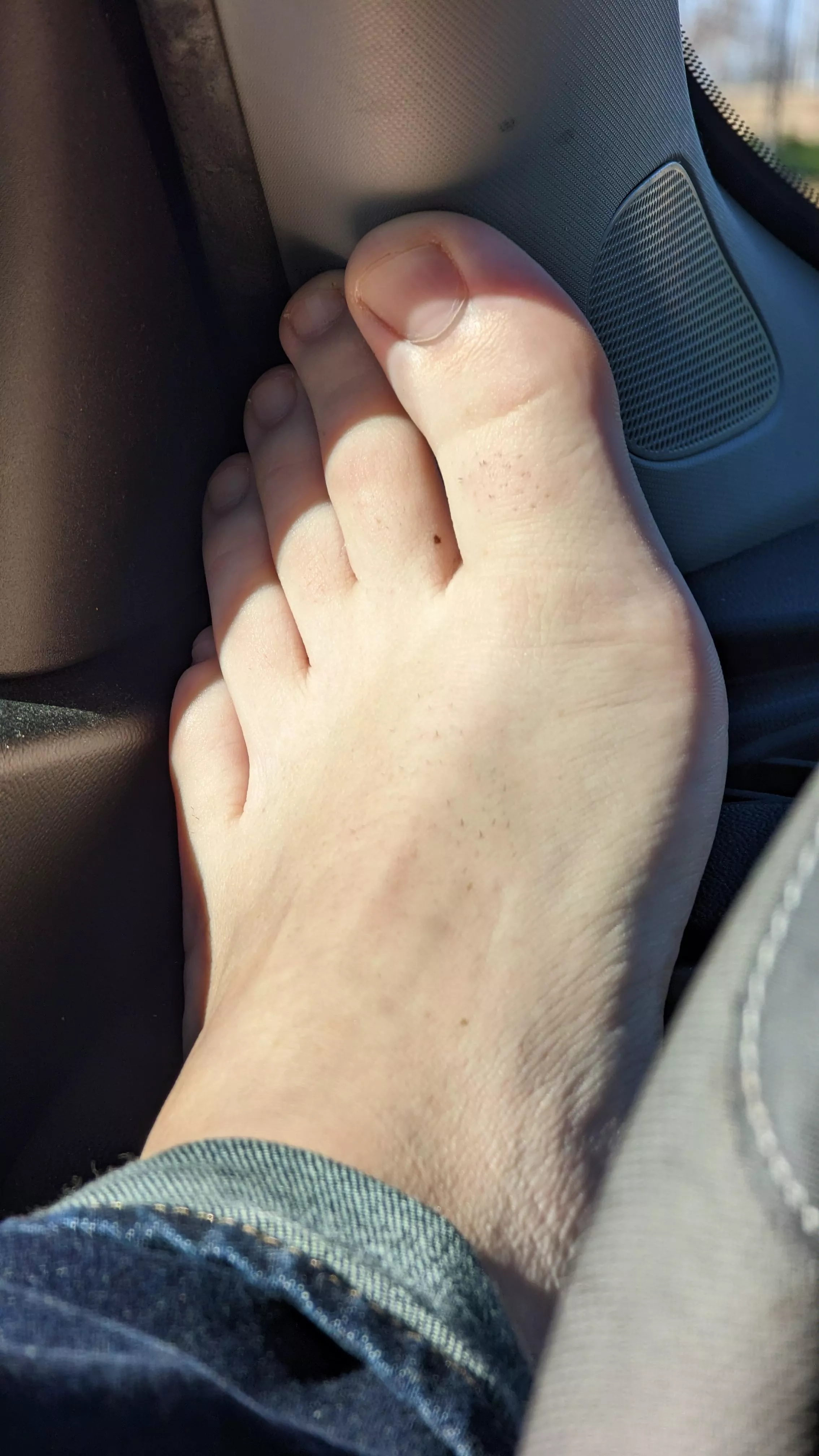 need my stinky toes sucked clean