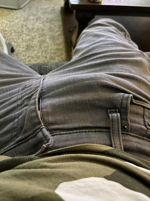 Pants feeling a little tight today 😈