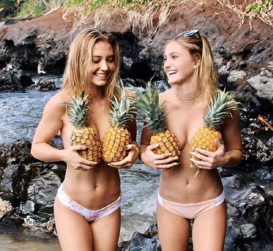 Pineapple picking